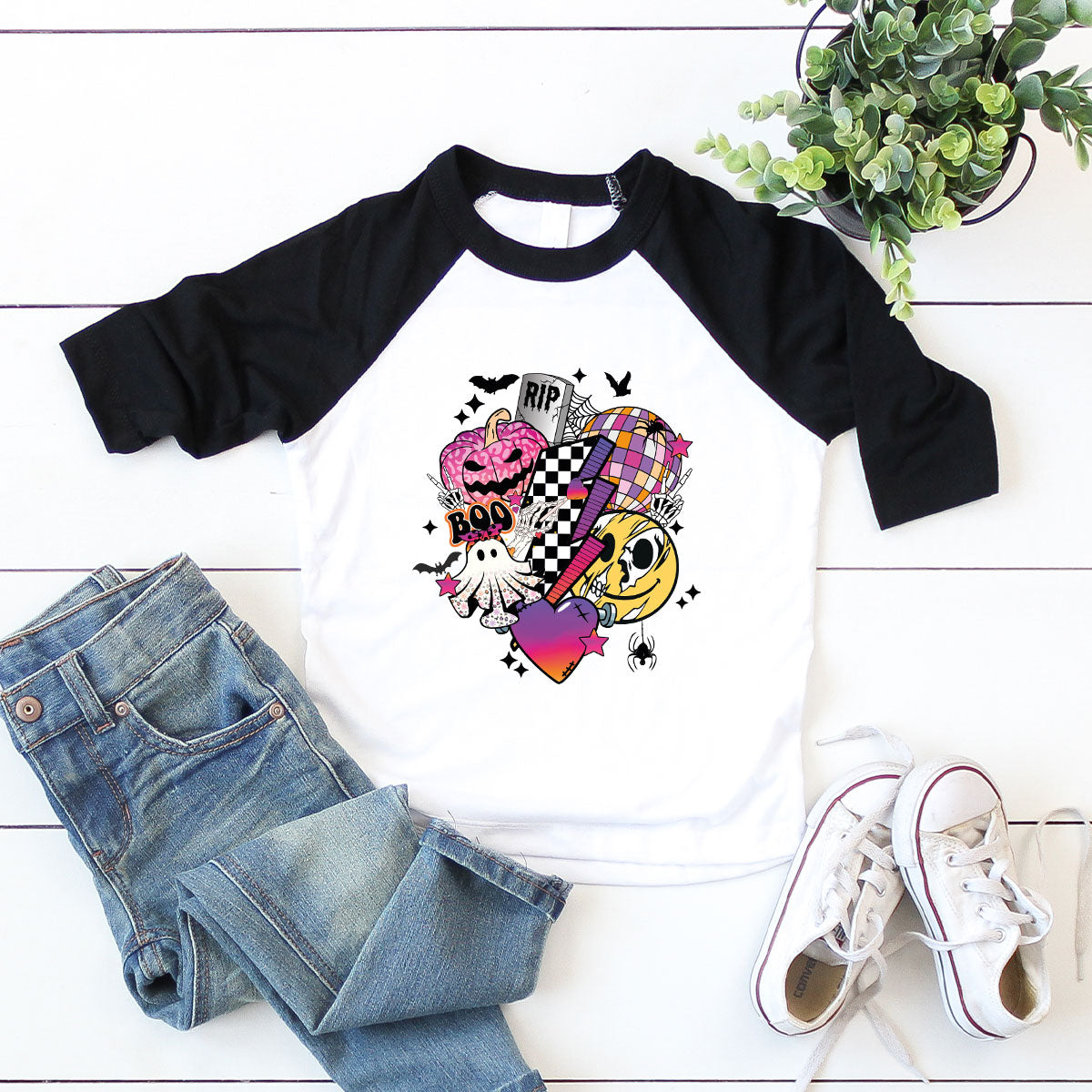 Halloween Shirt, Halloween Gifts, Spooky Season Shirt, Pumpkin Graphic Tees, Girls Fall Clothing, Halloween Party Outfit, Ghost Vneck Shirt