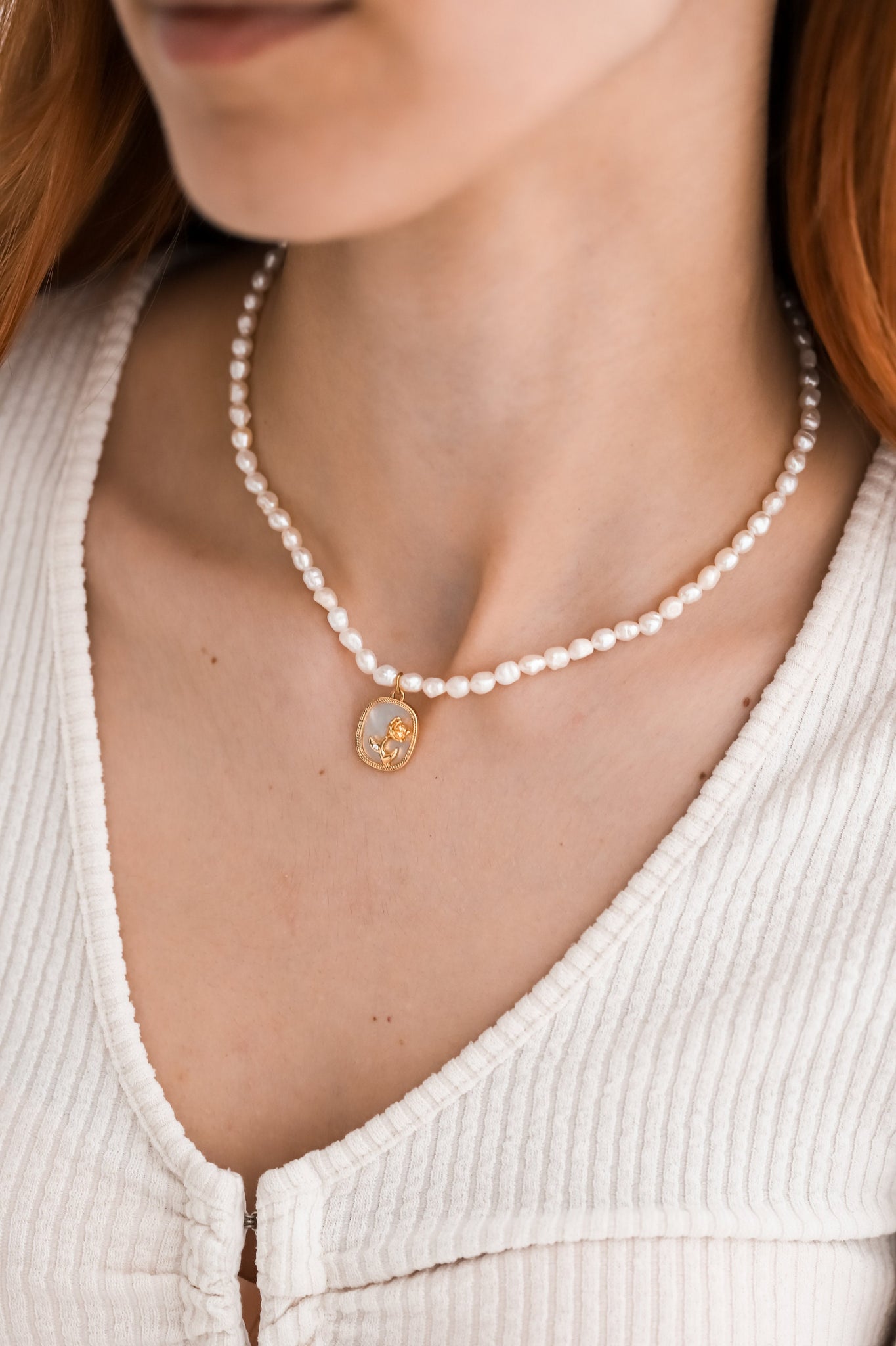 Rose Flower Necklace, 18K Gold, Mothers Day Gift, Floral Pearl Necklace, Gift For Mom, Flower Jewelry, Bridesmaid Necklace, Unique Jewelry